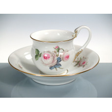 Kaffeetasse m.U., Weiße Rose mit Purpurkern, Goldrand, 0,13 l