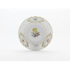 Teller, durchbr., Blume 3 mitte, bunt, Schilderornamente goldstaffiert, Goldrand, ø 24 cm