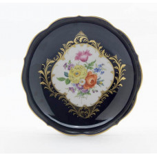 Sch&auml;lchen zu 00586, Bukett mitte,bunt,k&ouml;nigsbl.glas.,Konfektsch.,Goldgrot.Schild,Goldrand, 18 cm