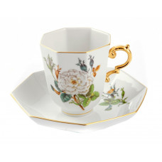 Tasse m.U. achteckig, Blühender Rosenzweig, Golddekoration, Goldrand