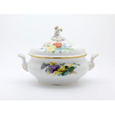 Terrine, oval mit Schnörkel, Blume naturalistisch, bunt, mit Schmetterling, Goldrand, V 3,50 l