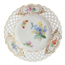 Teller, durchbr., Blume naturalistisch, m.Schmetterling, Sondersignet, Golddekoration, ø 19 cm