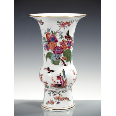 Vase, Chinoiserien, Phantasievögel und Blütenstauden nach Stadler, Limitierte Meisterwerke, H 25 cm