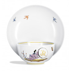 Tasse m.U., Figurenmalerei n. Kakiemon,Figur weibl.,bunt u. gold, Monogr.,2-3 Bst., V 0 l