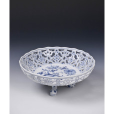 Schale a.F&uuml;&szlig;en durchbrochen, Zwiebelmuster, kobaltblau, wei&szlig;er Rand, 20 cm