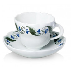 Kaffeetasse m.U., Mahonienranke, grün, Früchte, blau, weißer Rand, V 0,25 l