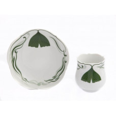 Kaffeetasse m.U., Ginkgoblatt mit Lösungsmalerei, grün, weißer Rand