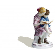 Zwei Kinder mit Buch, Bunt staffiert, H 13 cm