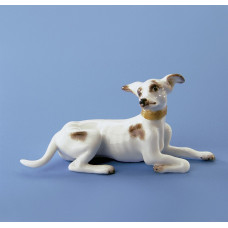 Windhund,liegend  ohne Sockel, Bunt staffiert